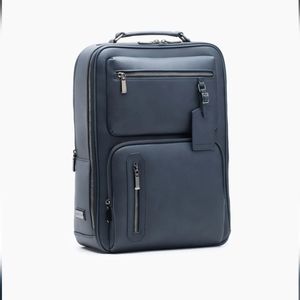 Maverick and Co. Light weight travel backpack